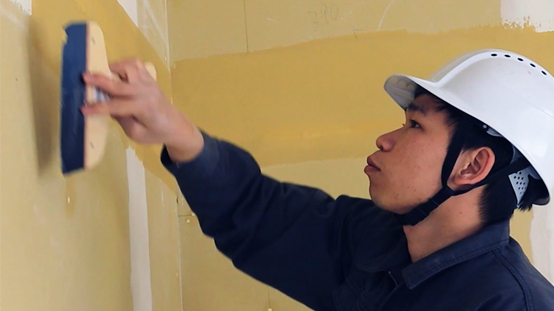 クロス施工動画ベトナム人撮影風景